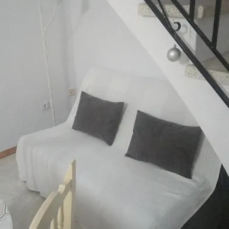 Maribella A Louer Homestay *