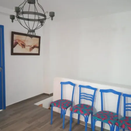 Homestay Maribella A Louer Badolatosa